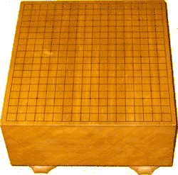 The John Barrs goban is a traditional Japanese Go board. It is a good quality tenmasa board